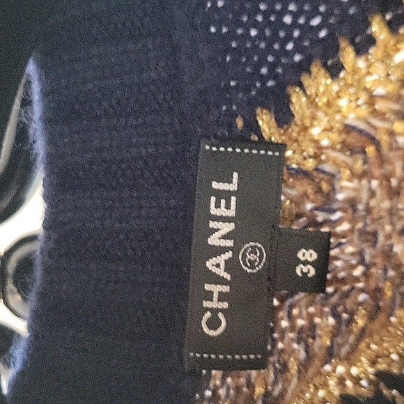 Chanel Navy cashmere knit sweater - Picture 6 of 10